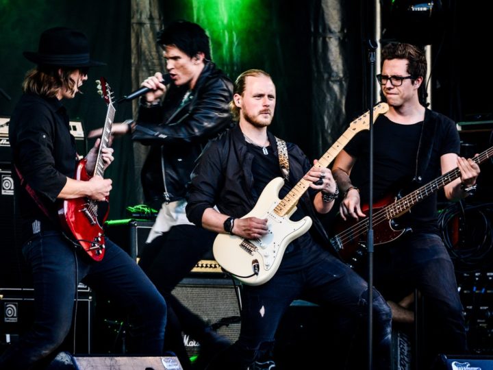 World biggest band in beach